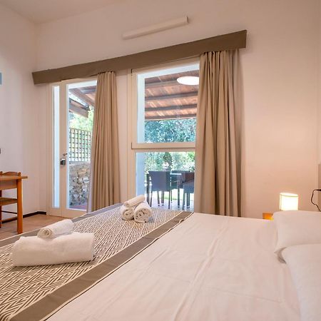 Residence Le Vele Стинтино Экстерьер фото