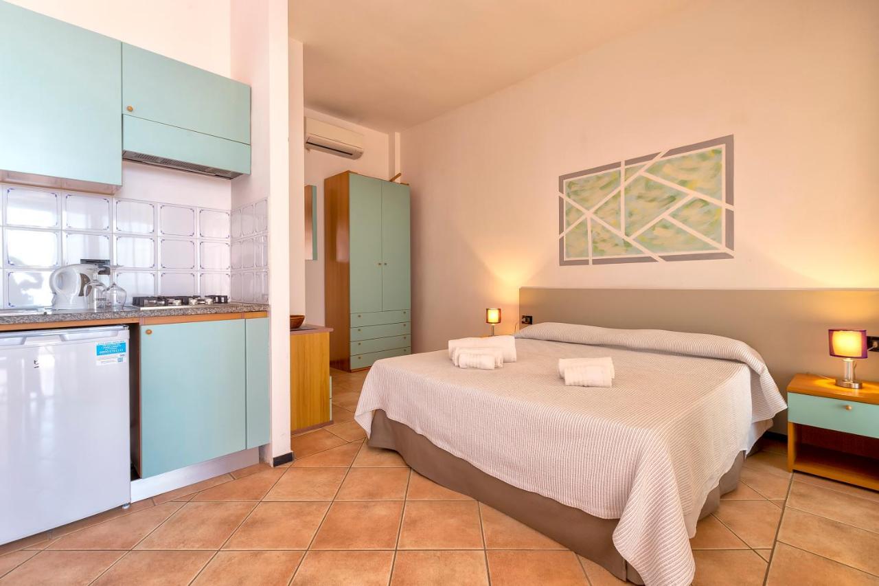 Residence Le Vele Стинтино Экстерьер фото