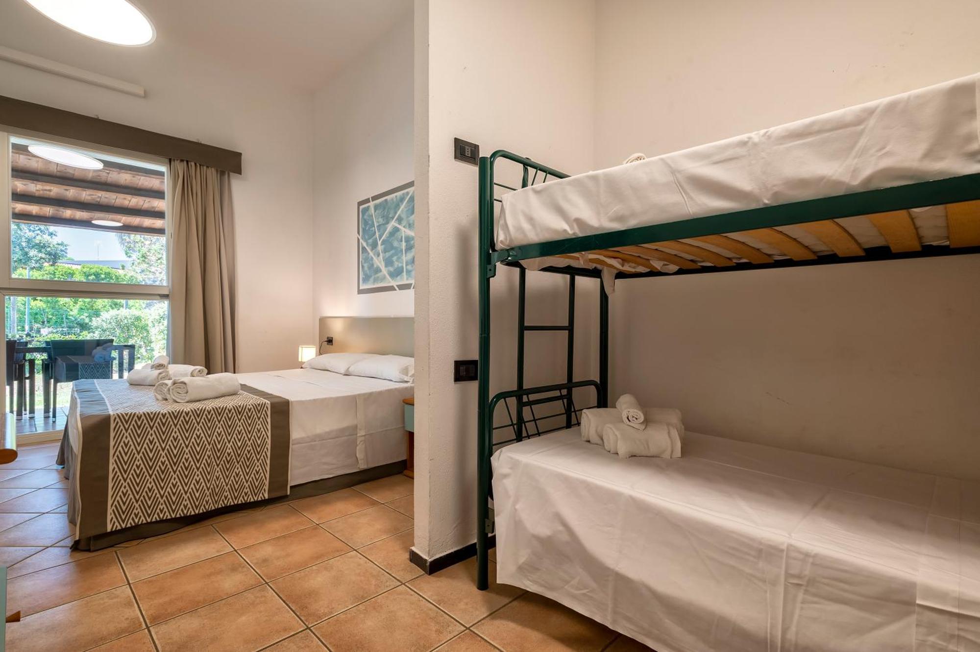 Residence Le Vele Стинтино Экстерьер фото
