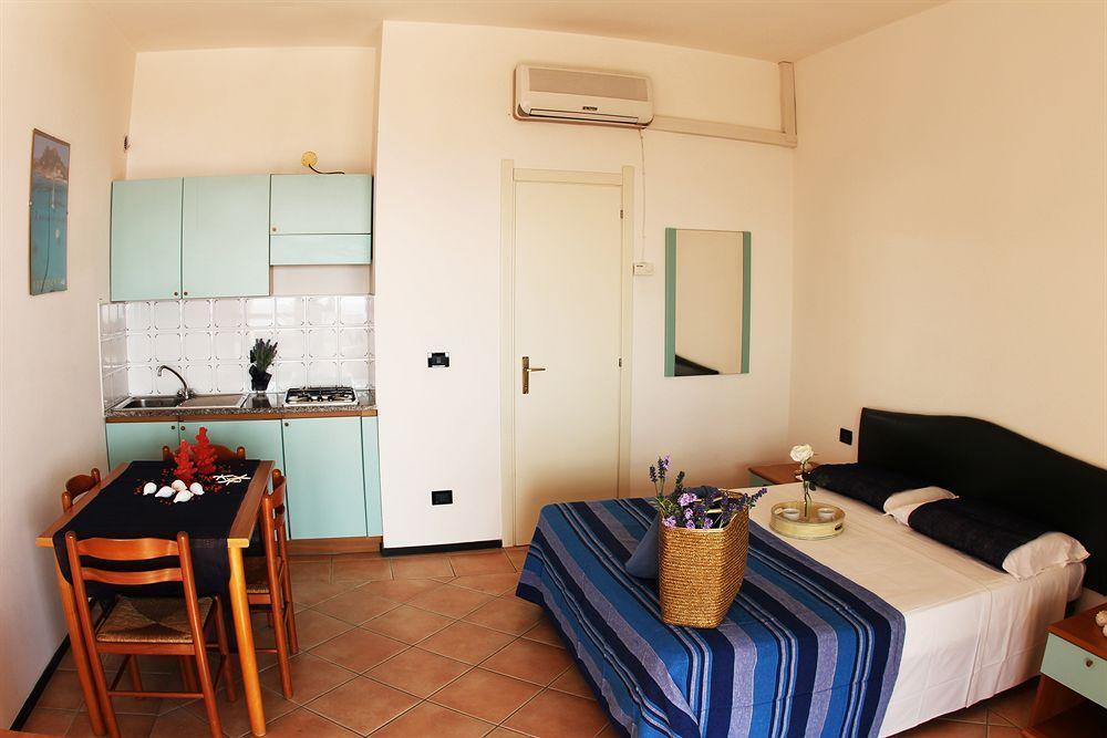 Residence Le Vele Стинтино Экстерьер фото